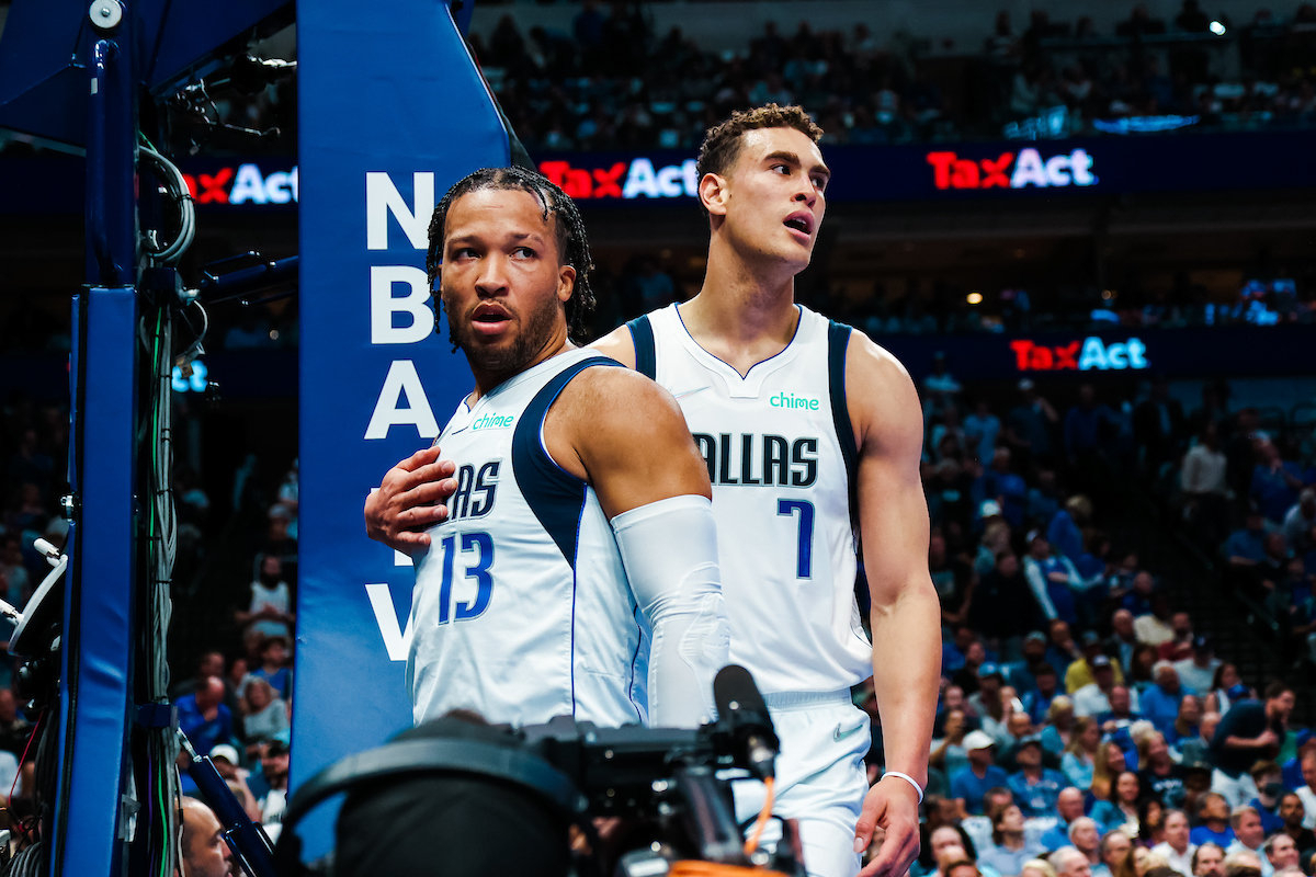 木雕雄鹰 木雕雄鹰