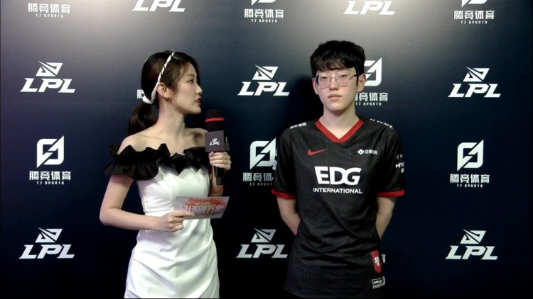 前三竞争激 前三竞争激